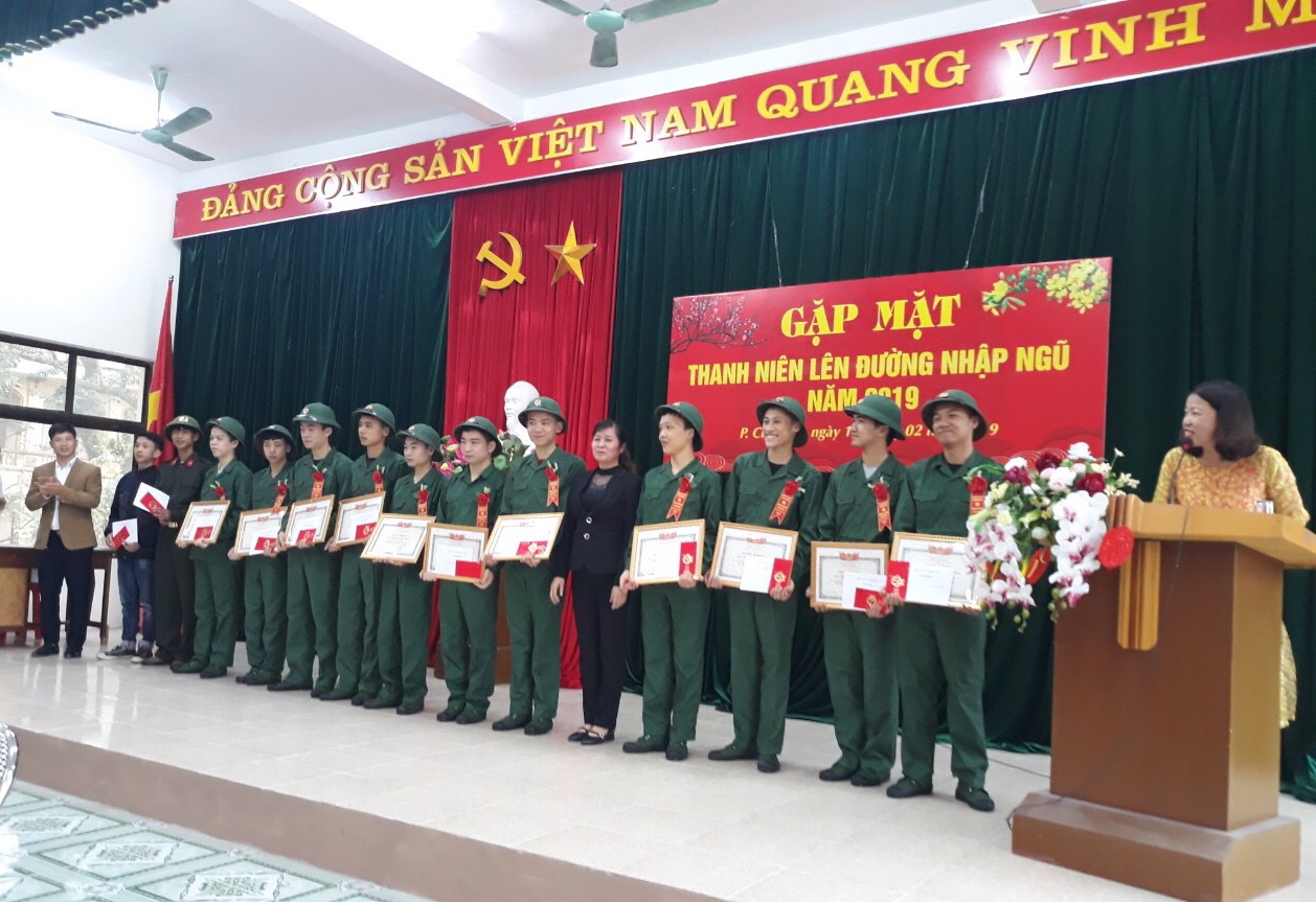 Hội LHPN phường Chi Lăng TP Lạng Sơn tham gia gặp mặt tặng quà các Tân Binh lên đường nhập ngũ