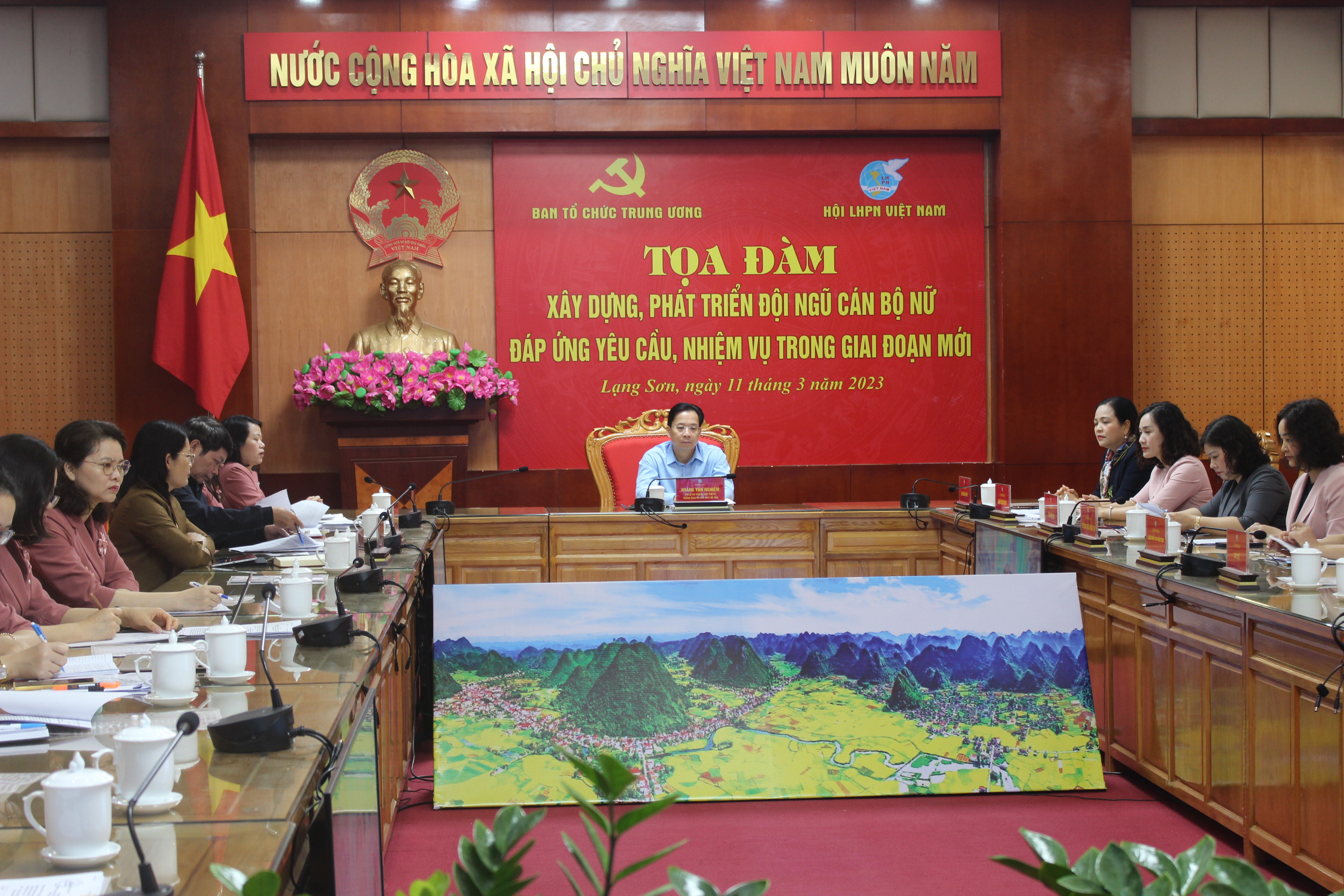 Đồng chí Hoàng Văn Nghiệm dự tại điểm cầu tỉnh Lạng Sơn